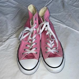 Bubblegum pink converse